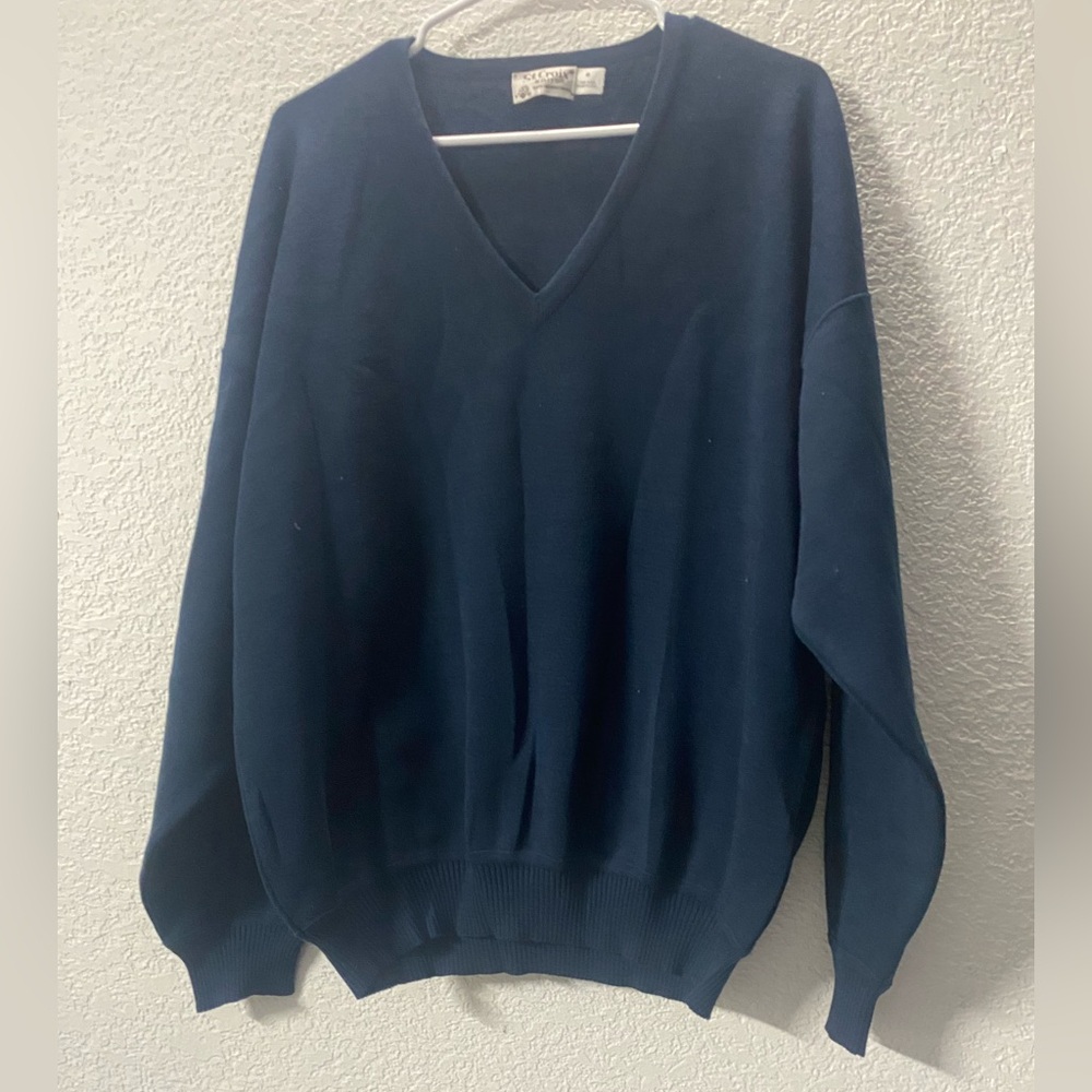 Classic V-Neck Men's 100% Merino Wool Sweater in Deep Blue